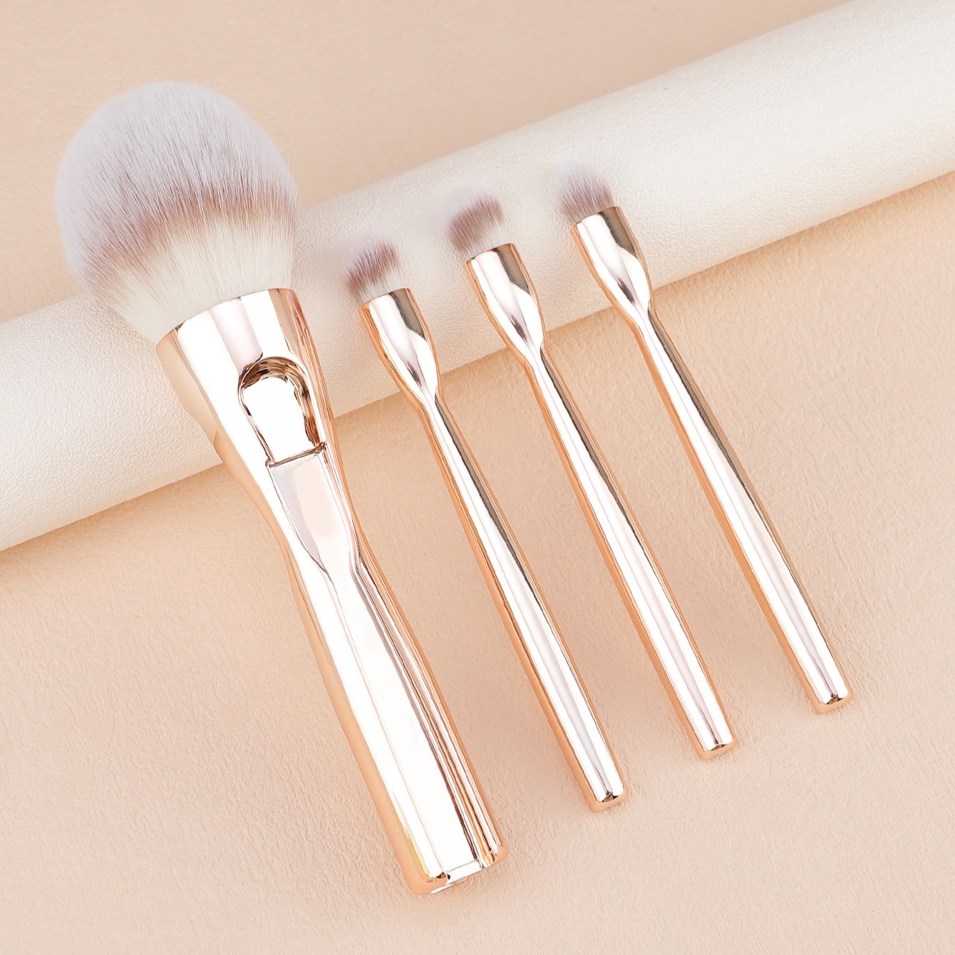 Magnetisches 4-in-1 Augen Make-up Pinselset 4