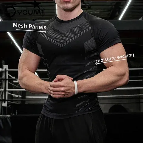 Herren-Trainingsshirt mit Mesh-Einsätzen