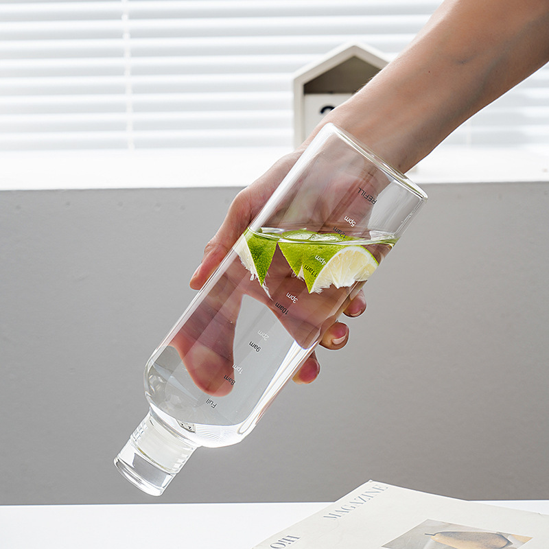 Luxuriöse Glas-Wasserflasche mit Zeitskala 4