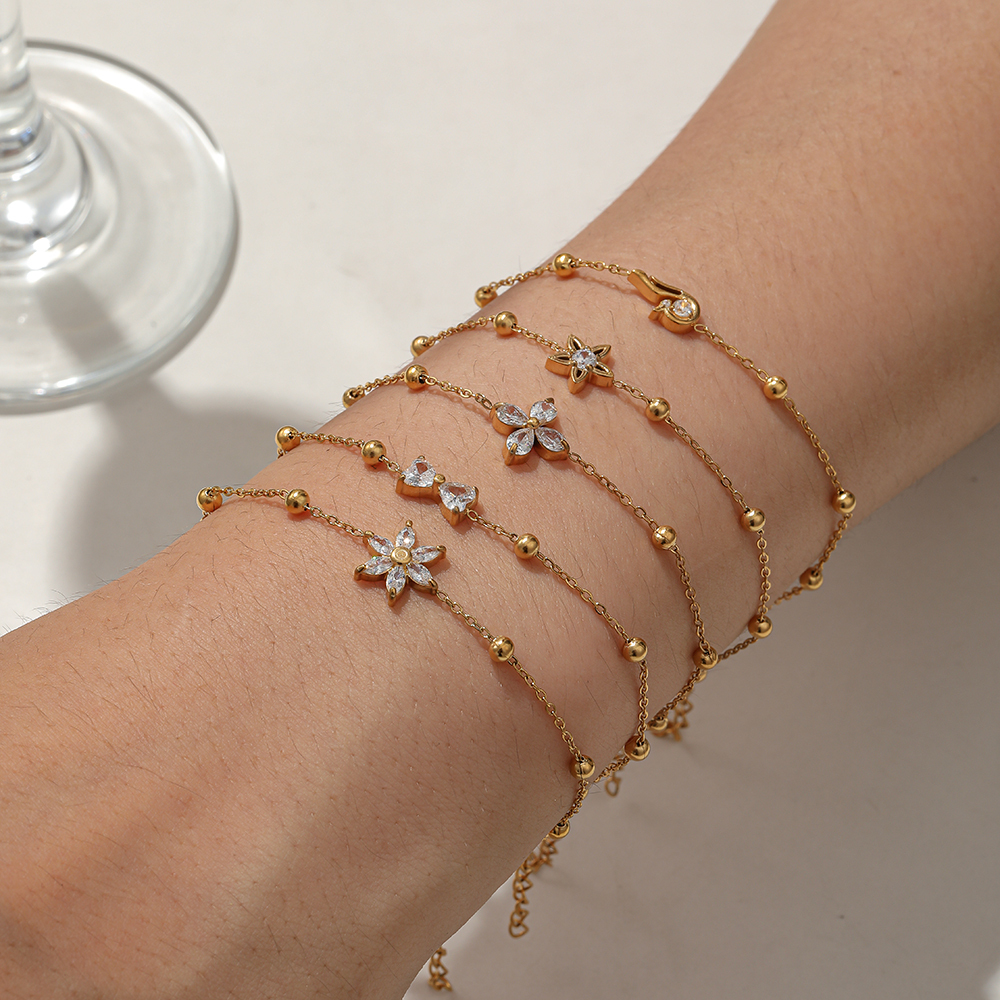 Zierliches wasserfestes Schleifen-Armband mit Zirkonia
