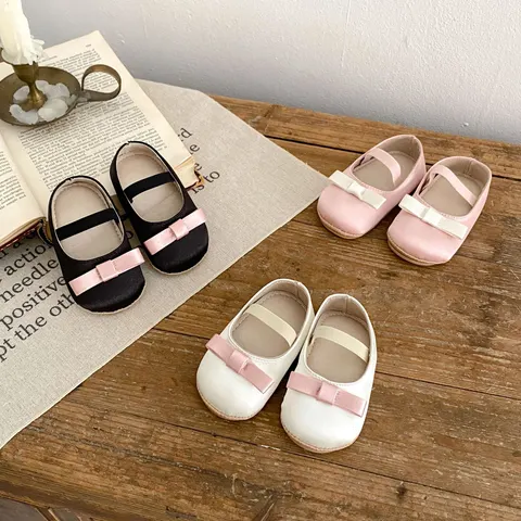 Babyschuhe