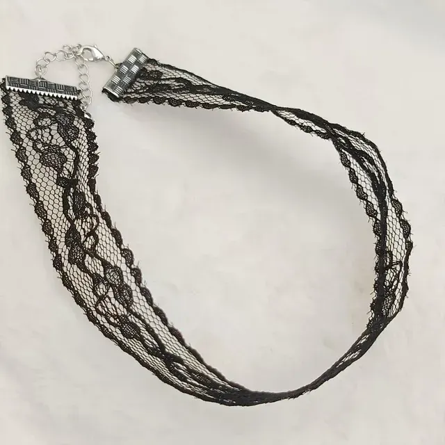 Spitzen-Rosen-Choker 3