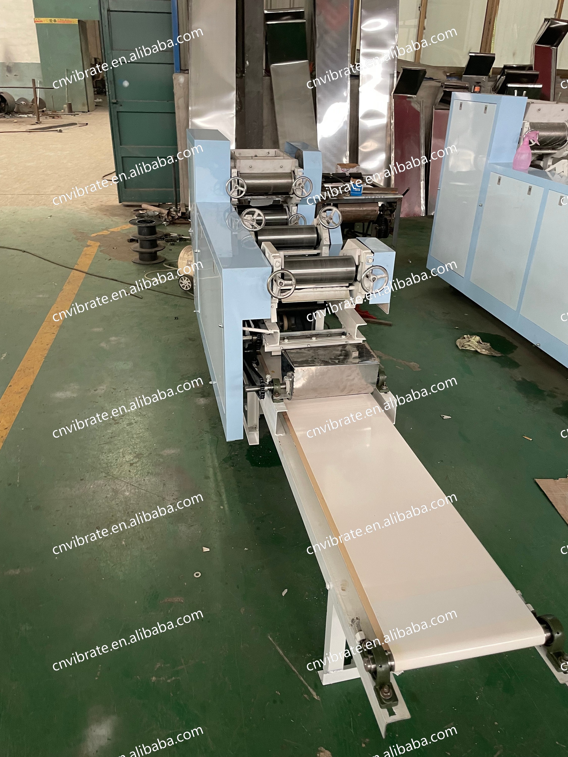 Gewerbliche Elektro-Eiernudelmaschine für Gastronomie 2