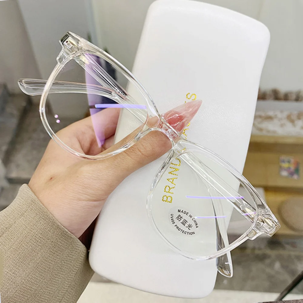 Fertige Myopie-Brille mit Schwarzem Rahmen 2