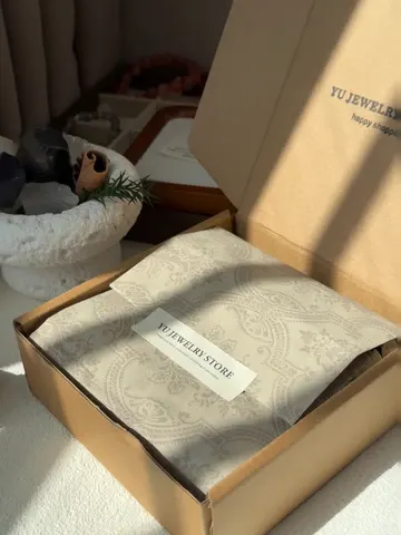 Seidenpapier mit Logo