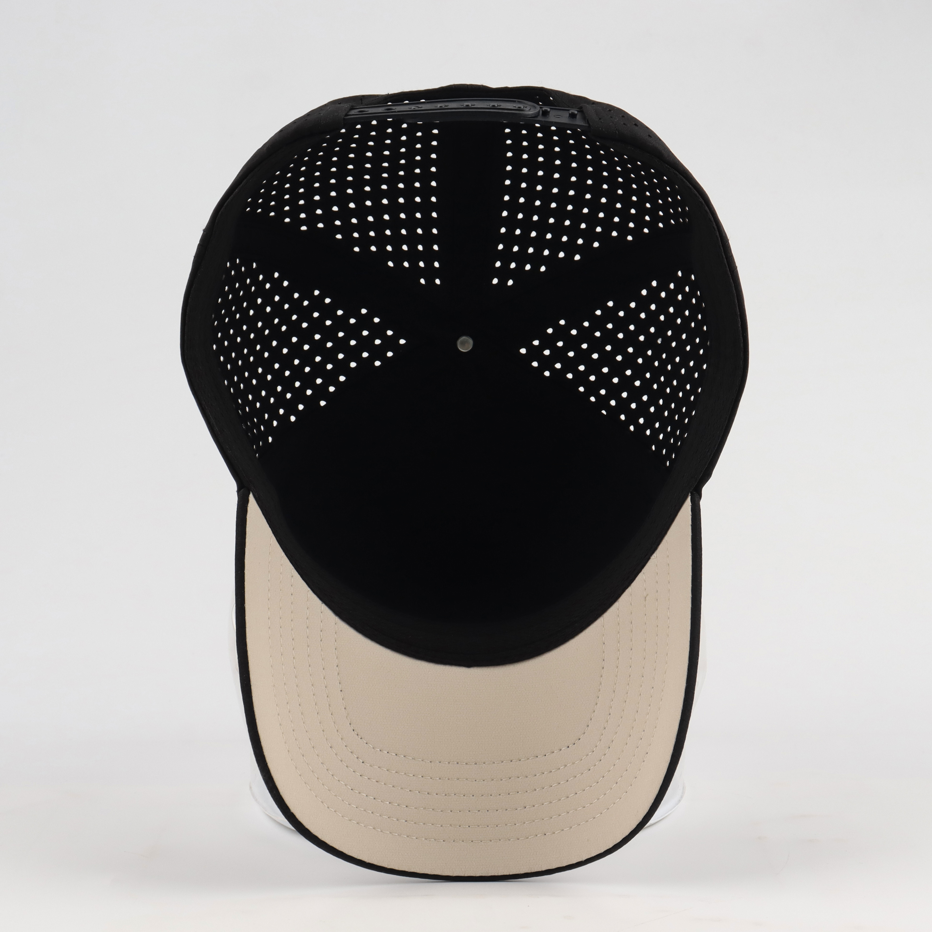 Performance Golfcap mit Stickerei 4