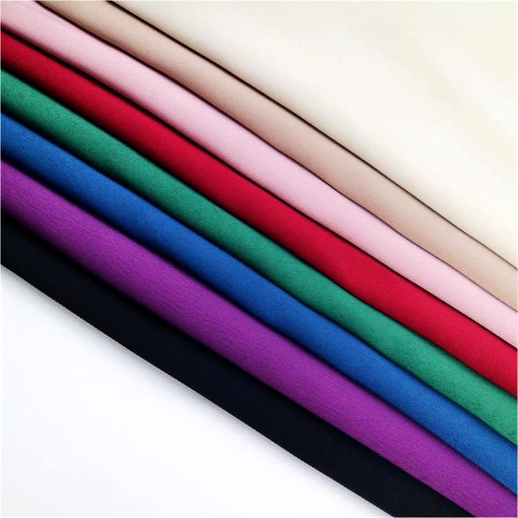Mehrfarbiger Uni-Polyester-Satinstoff 130 g/m² 2