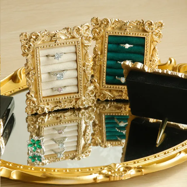 Goldener Ringständer 3
