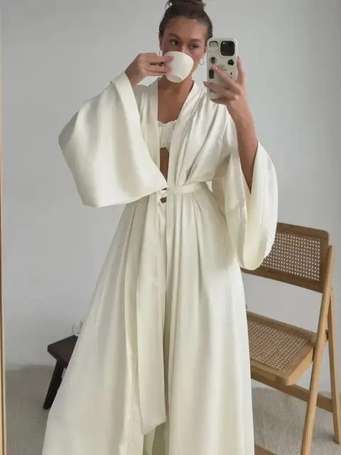 Satin-Kimono-Robe