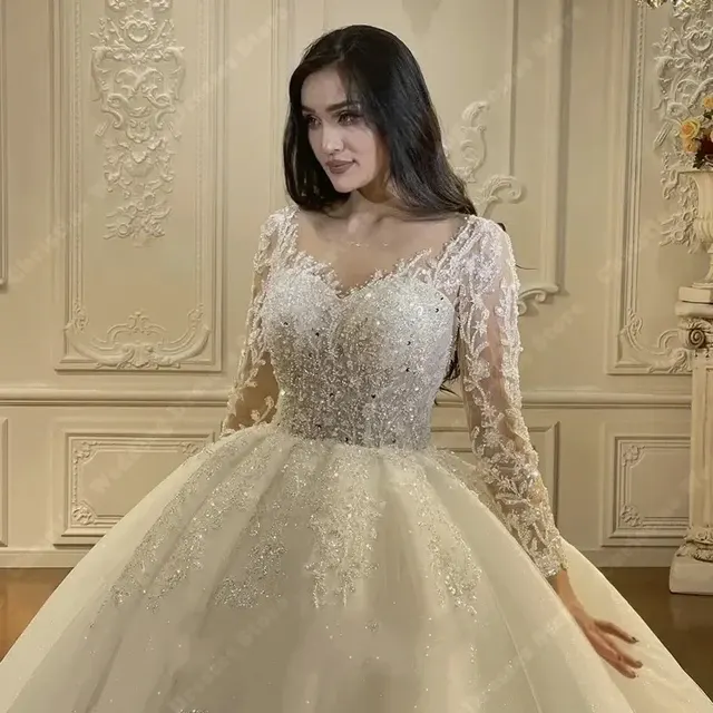 Spitzen-Brautkleid 2