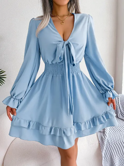 Kleid mit Schleifengürtel