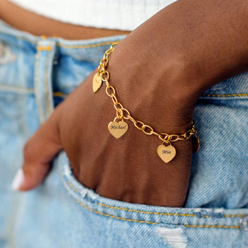 Goldfarbenes Edelstahl-Gliederarmband mit Herz 4