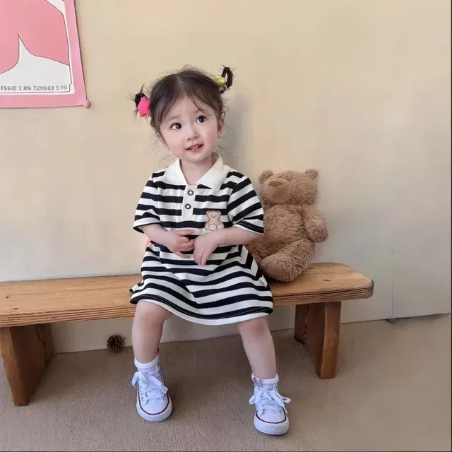 Kleinkinder-Mädchenkleid 4