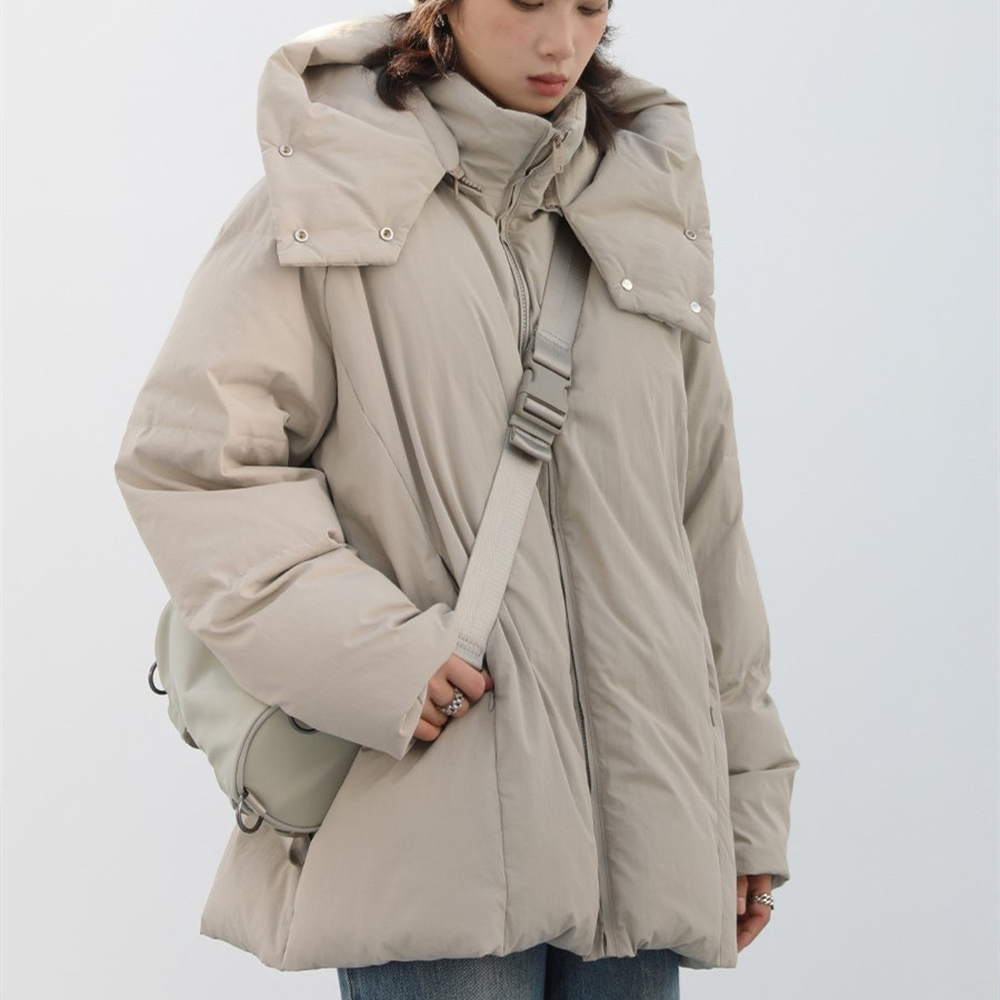 Daunenjacke mit Kapuze
