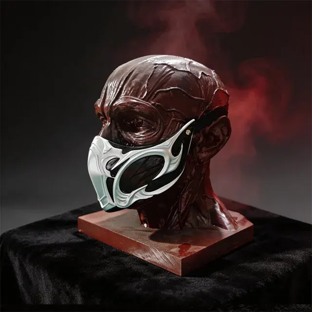 Halbmaske 4