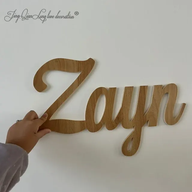 Personalisiertes Holz-Namensschild 2