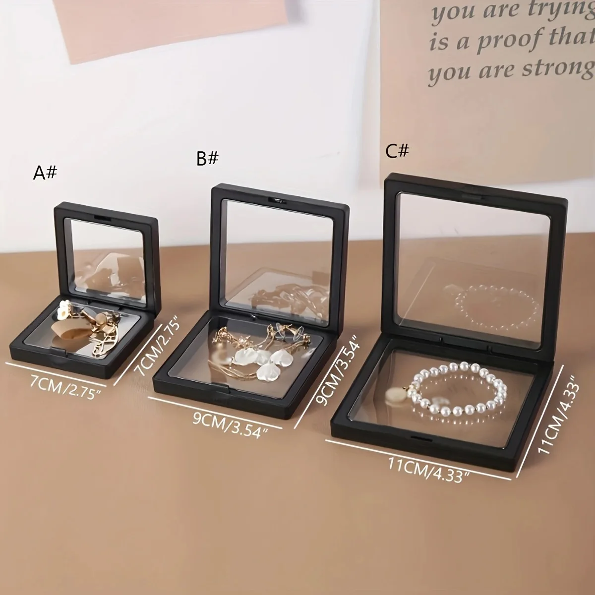 Transparente Schwebe-Schmuckbox aus Kunststoff 2