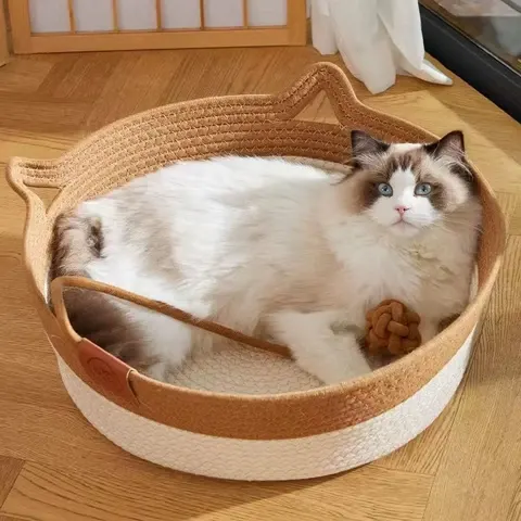 Rattan-Katzenbett