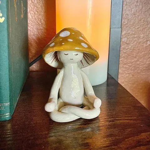 Yoga-Pilz-Dekofigur