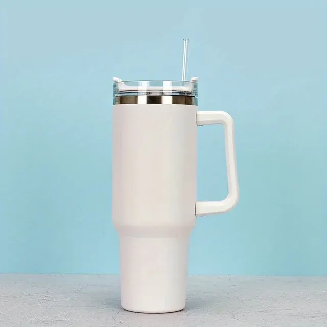 Isolierbecher mit Strohhalm 3