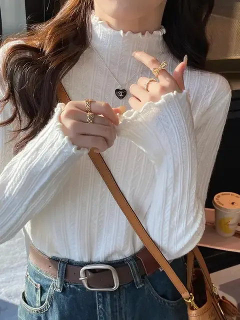 Gerüschter Rollkragenpullover 3