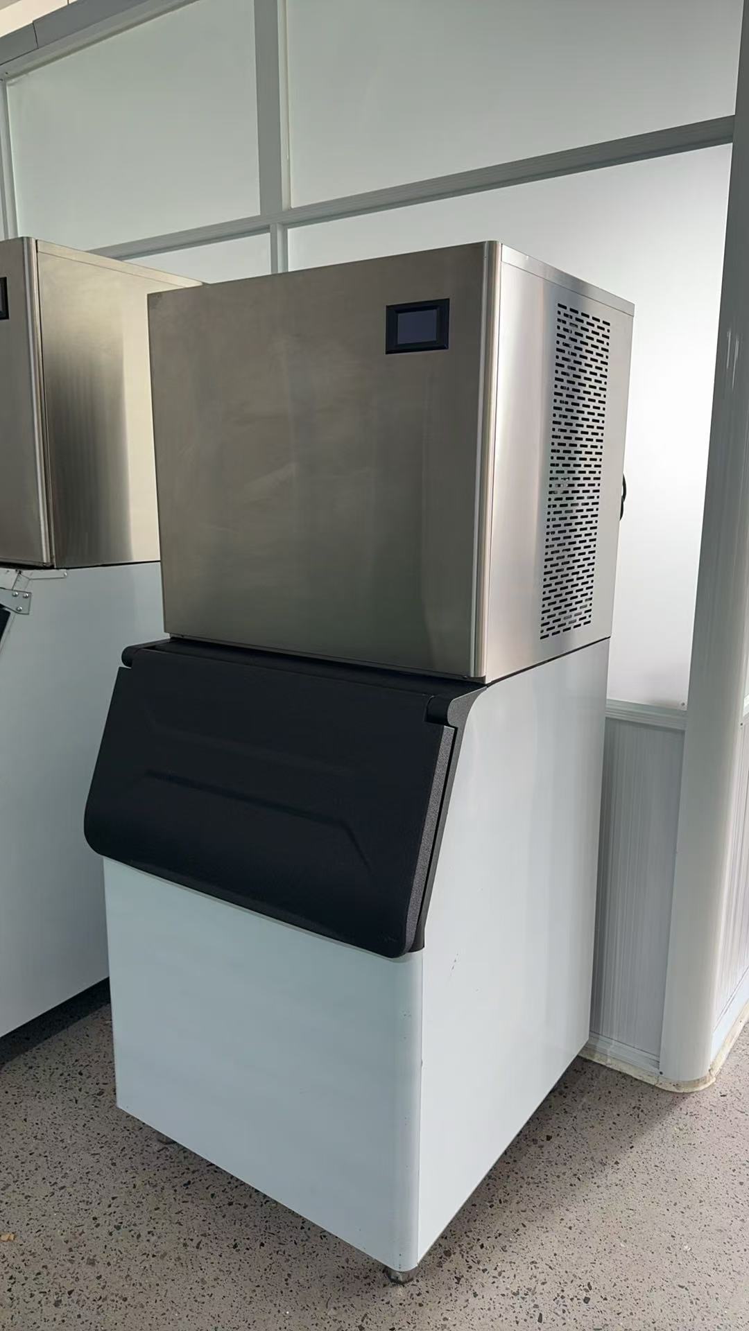 Eiswürfelmaschine 3