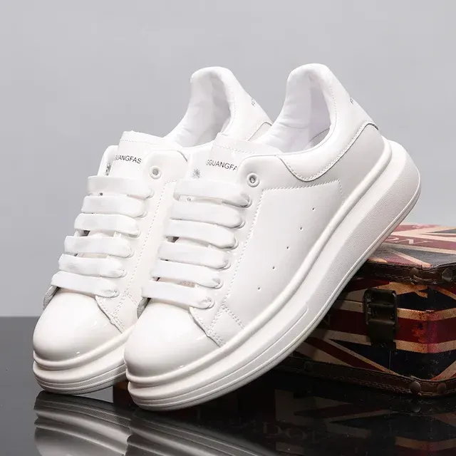 Plateau-Sneaker 2