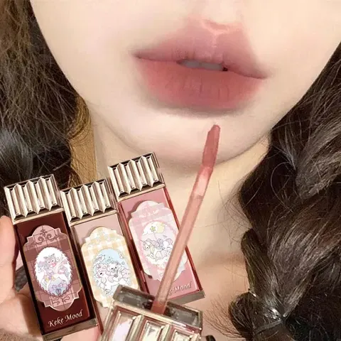 Flüssiger Matt-Lippenstift