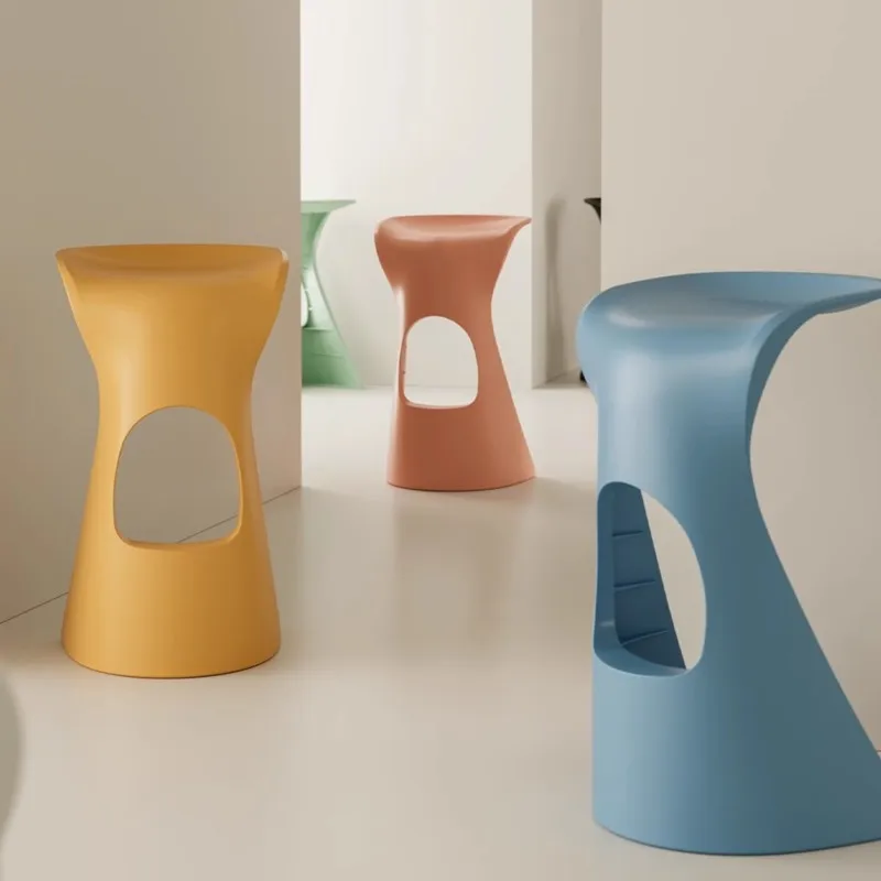 Skandinavischer Barhocker 4