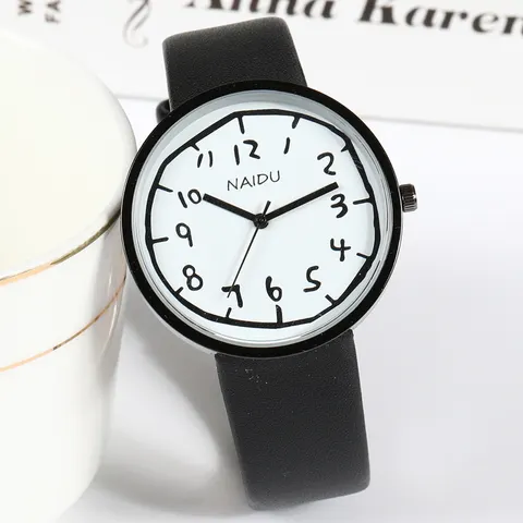 Modische Armbanduhr