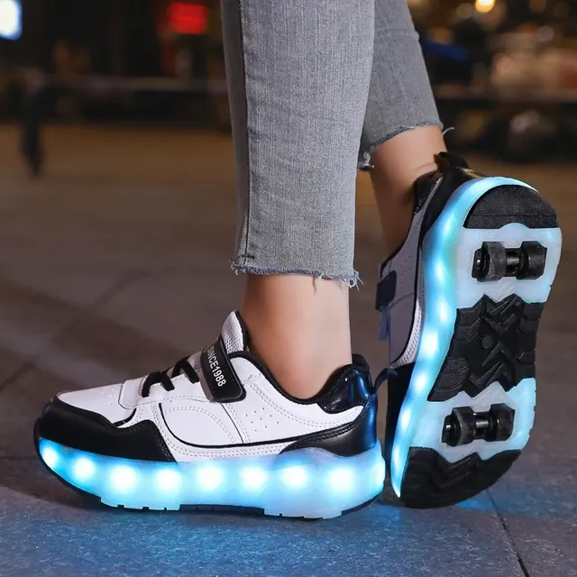Leuchtende Rollschuhe 4