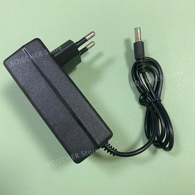 Netzteil-Adapter 3