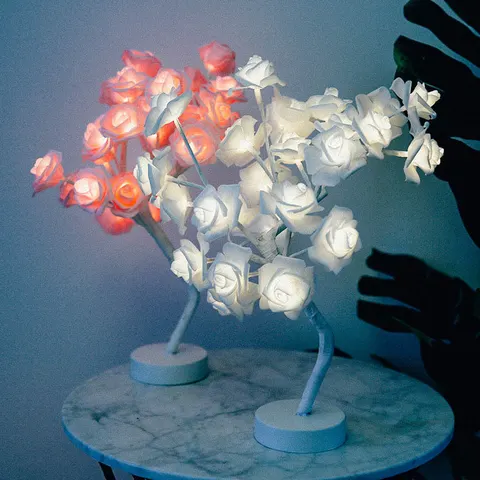 Rosen LED Tischlampe mit Bonsai-Dekor