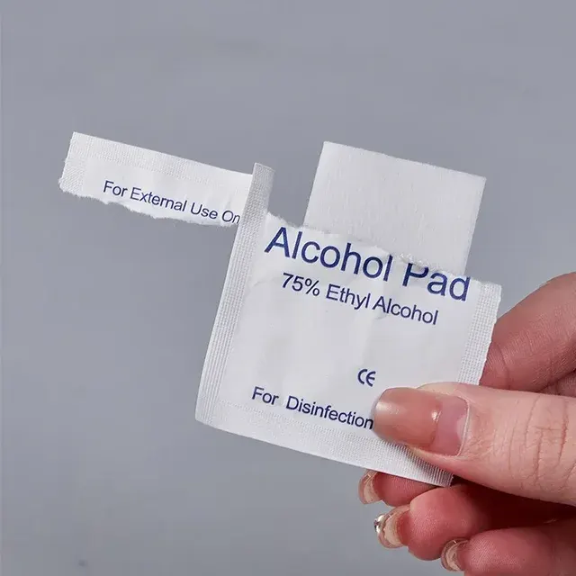 Alkohol-Desinfektionstücher 2