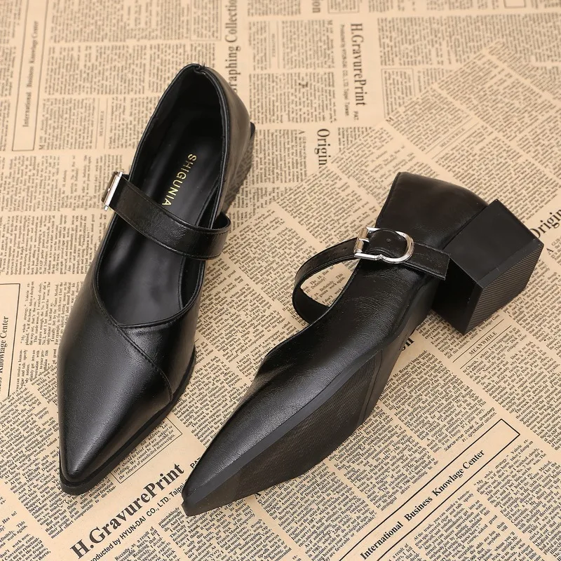 Mary-Jane-Pumps