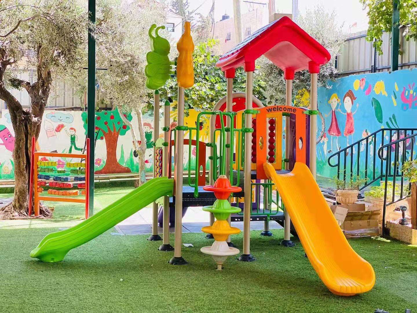 Robuste Outdoor-Spielanlage für Kleinkinder