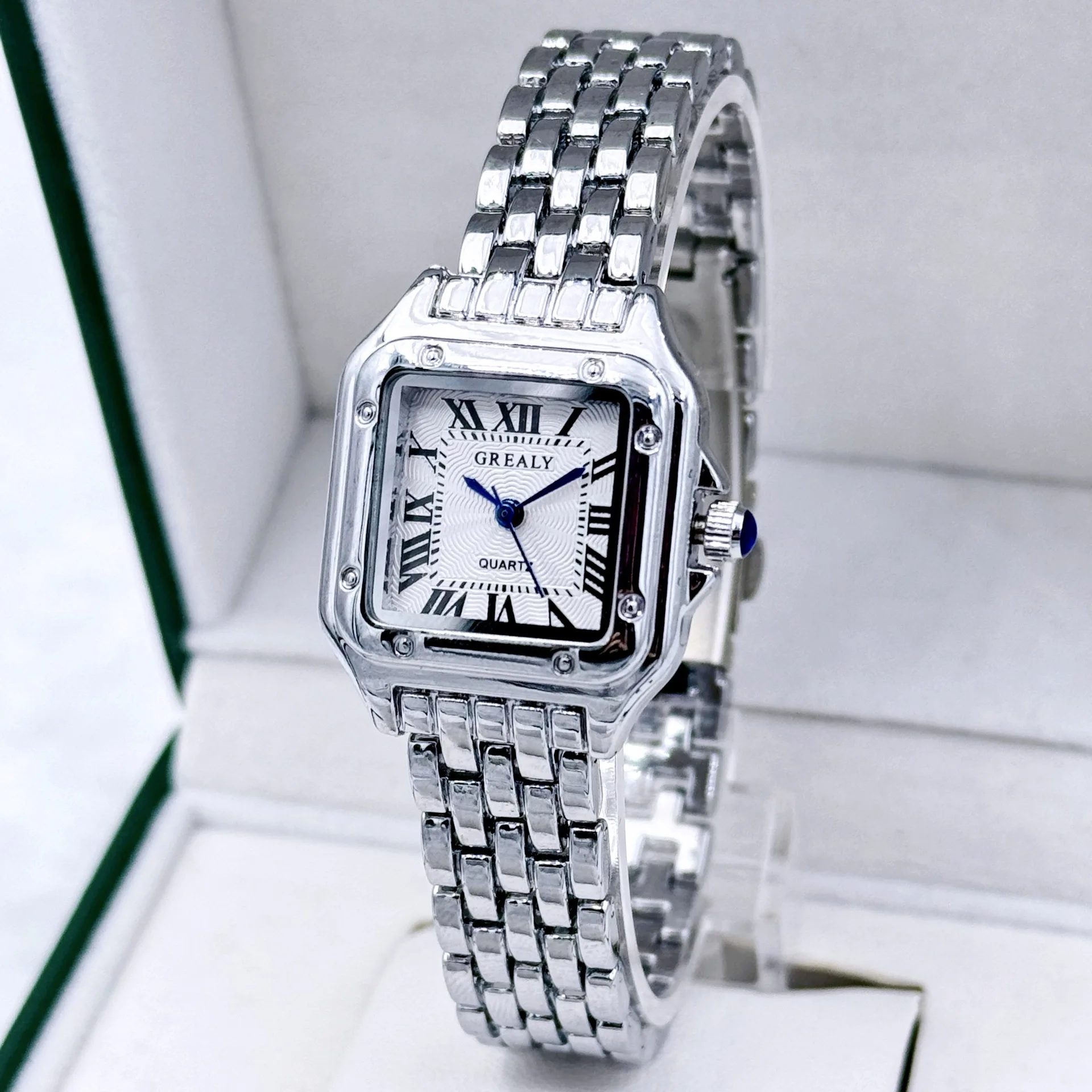 Damen Quarzuhr Gold mit Edelstahlarmband 2