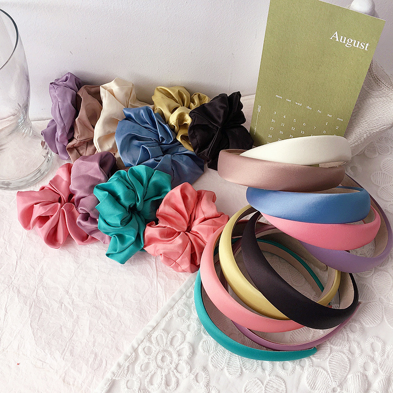 Bunte Satin-Haargummis im Set 2