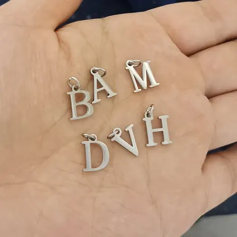 Buchstaben-Charm