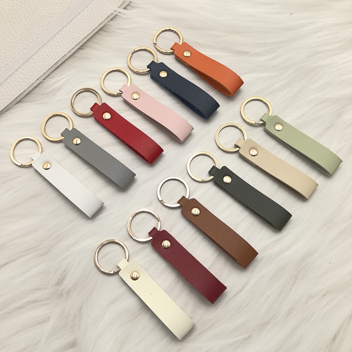 Minimalistischer PU-Leder-Schlüsselanhänger Geschenk