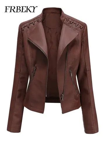 Kurze Kunstlederjacke