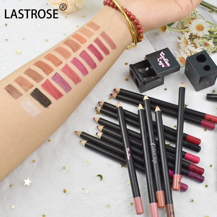Schwarzes 3-in-1 Lipgloss Kit Langanhaltend 4