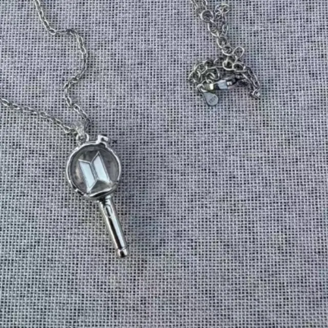 Schlüsselbeinkette 4