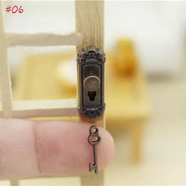 Puppenhaus-Miniatur-Türschloss 4