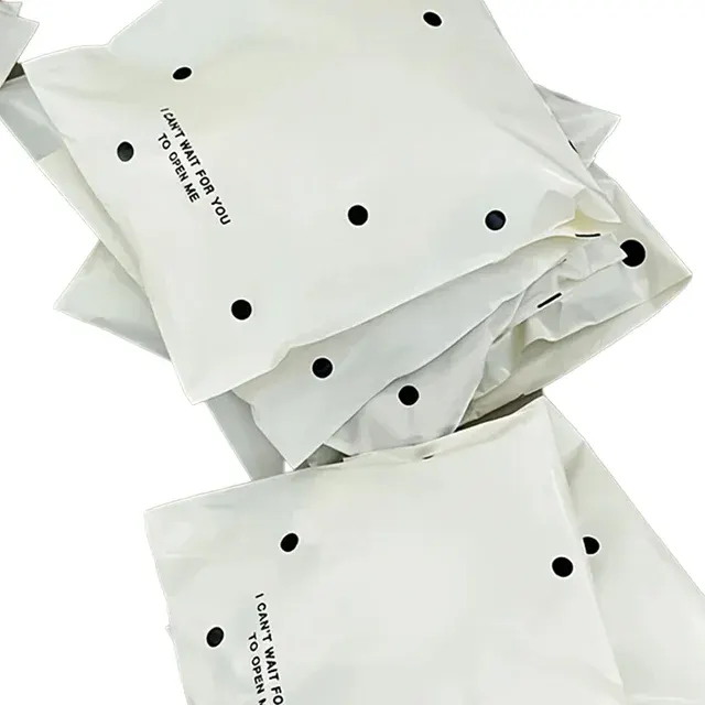 Gepunktete Versandtaschen 4