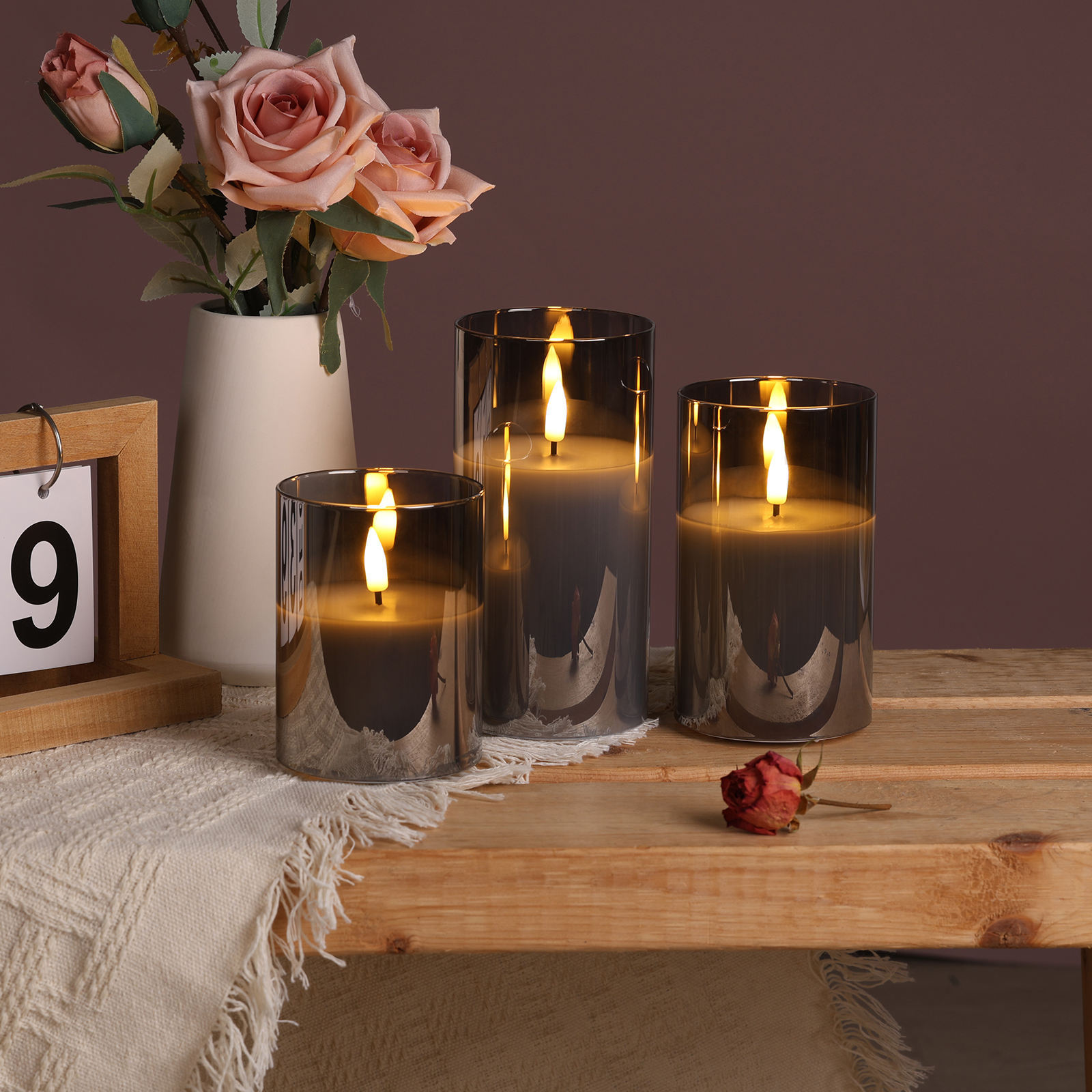 LED-Kerze aus Wachs mit Glas 3