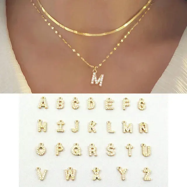 Buchstaben-Halskette 2