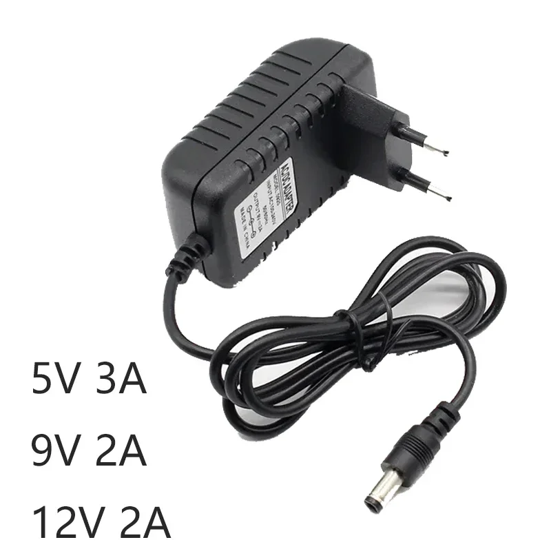 Universal LED-Netzteil mit EU- und US-Stecker 4