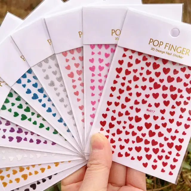 Dünne Herz-Nagelsticker zum Valentinstag 1