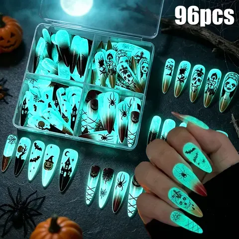 Halloween-Kunstnägel